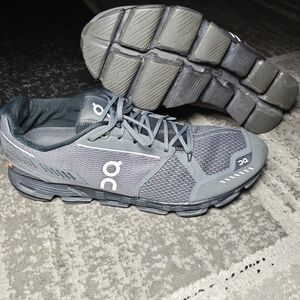 On Running Gray Athletic Shoes Men's Size 10